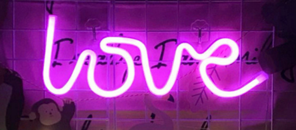 Valentýnská LED neonová světla ve tvaru nápisu "love" - Pink