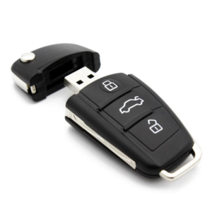 USB Flash disk ve stylu klíče od auta