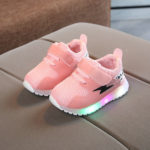 Dětské prodyšné světelné LED boty - Pink, 30