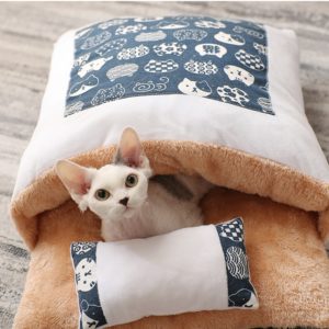 Kočičí uzavíratelný pelíšek