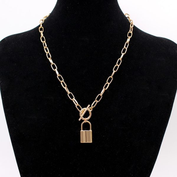 Dámský náhrdelník se zámečkem a srdíčkem - Gold-361187