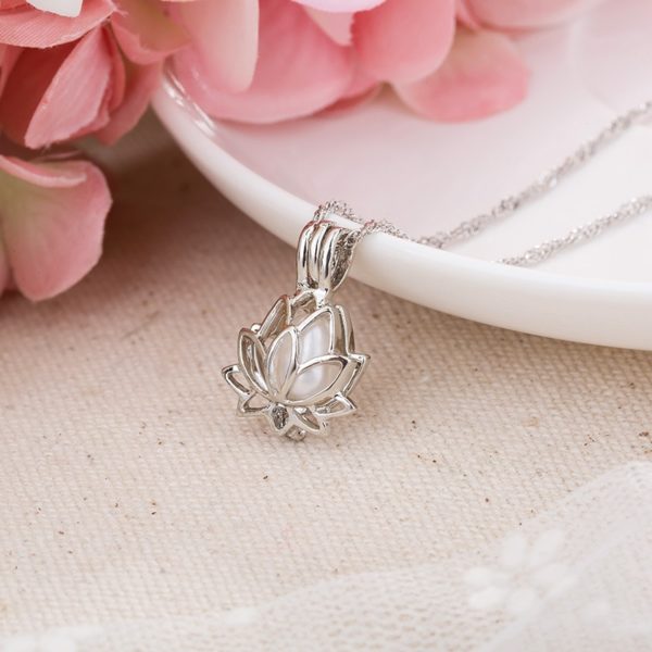 Luxusní svítící náhrdelník - Lotosový květ