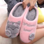 Dámské domácí pantofle s kočičkou