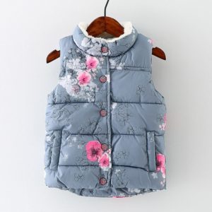 Zimní dětská vesta s květinovým vzorem
