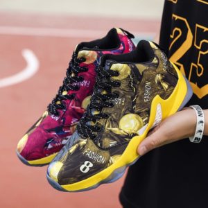 Pánské protiskluzové basketbalové boty ve více barevných variantách