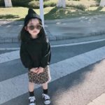 Nádherný stylový dívčí set džínové sukně s mikinou - Cerna, 8-let