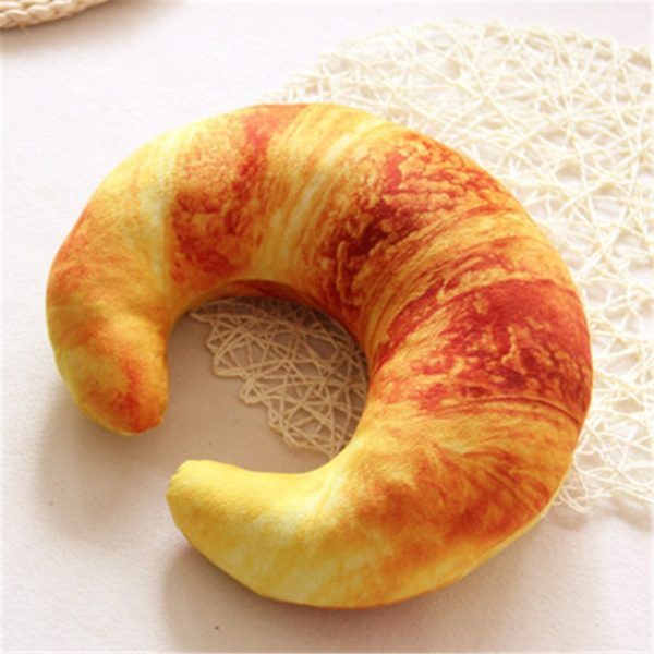 Originální plyšový polštář ve tvaru jídla - Croissant