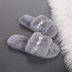 Dámské protiskluzové pantofle s drahokamy - Beige-pink, 40