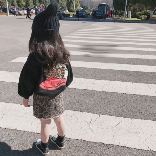 Nádherný stylový dívčí set džínové sukně s mikinou - Cerna, 8-let