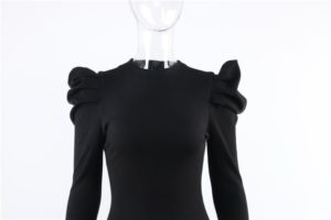 Dámské pouzdrové šaty s dlouhým rukávem a volánky u ramen - Kolekce 2021 - Bezova, L