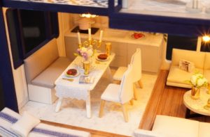 Luxusní dřevěný domeček pro panenky