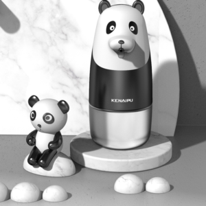 Automatický dávkovač pěnového mýdla ve tvaru pandy