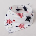Novorozenecký trojúhelníkový módní zapínací bryndák / šátek - Coffee, One-size