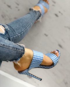 Letní semišové dámské sandálky s pásky ve dvou barevných variantách - Zluta, 42