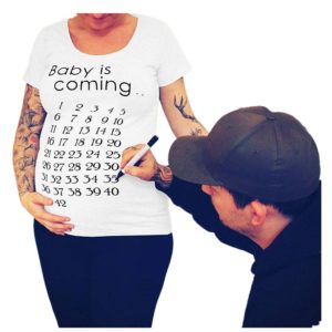 Těhotenské tričko s kalendářem 'Baby is coming..'