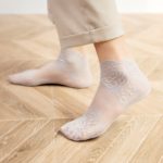 Dámské pružné ponožky s krajkou - White, One Size