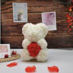 Dekorativní medvídek z pěnových růží - Ruzova