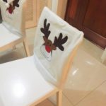 Vánoční návleky na židle s motivem roztomilého soba