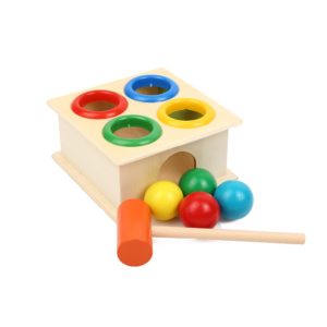 Dětská vzdělávací dřevěná zatloukačka s míčky
